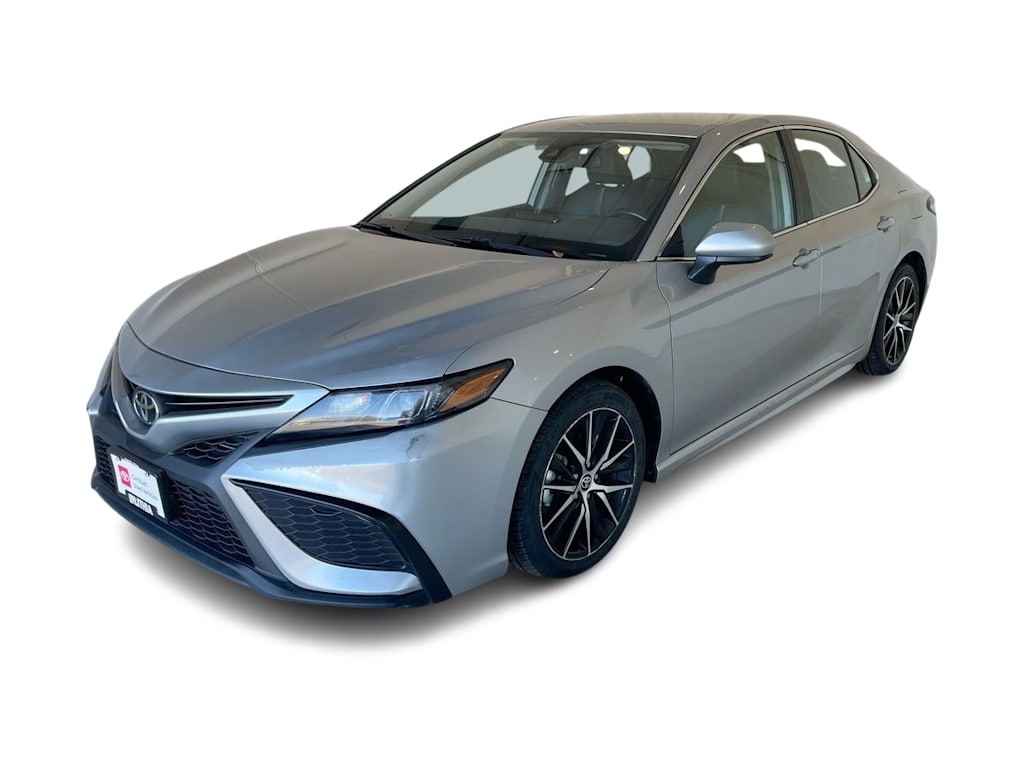 Used 2021 Toyota Camry SE with VIN 4T1G11AK9MU490983 for sale in Medford, OR