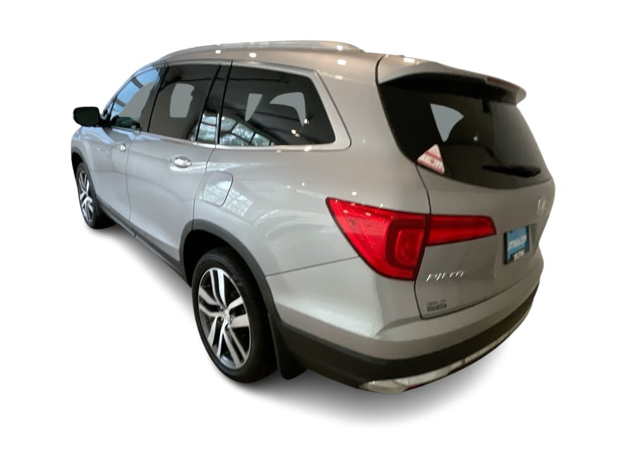 Thumbnail: 2017 Honda Pilot - 4