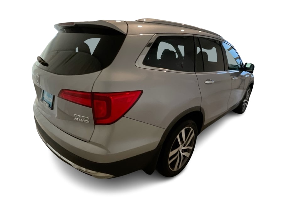 Thumbnail: 2017 Honda Pilot - 20