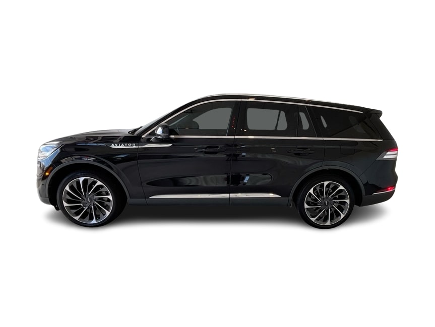 Thumbnail: 2022 Lincoln Aviator - 3