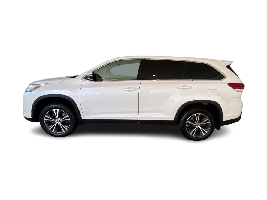 Thumbnail: 2019 Toyota Highlander - 3