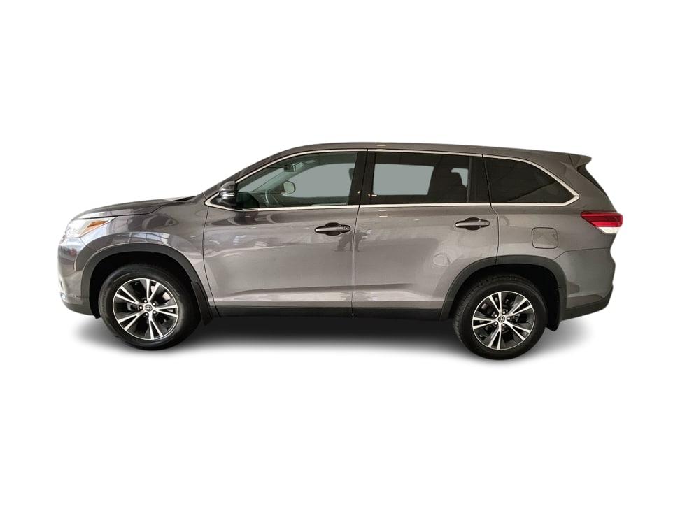 Thumbnail: 2019 Toyota Highlander - 3