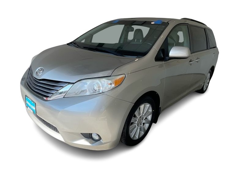 Thumbnail: 2015 Toyota Sienna - 19