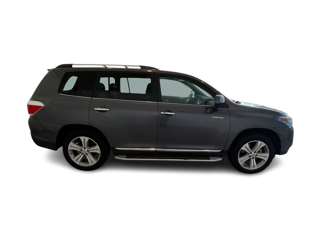 Thumbnail: 2013 Toyota Highlander - 21