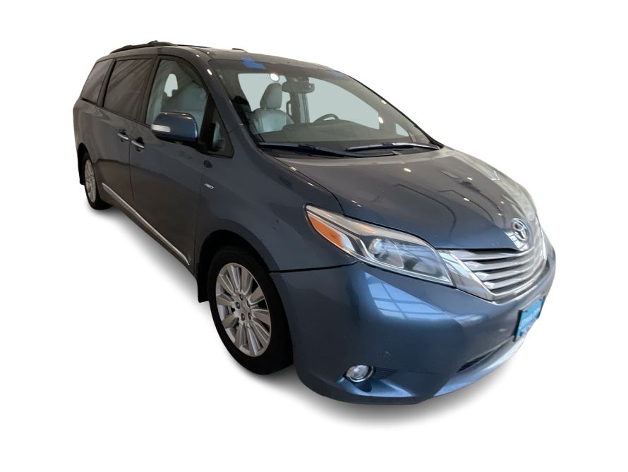 Thumbnail: 2017 Toyota Sienna - 17