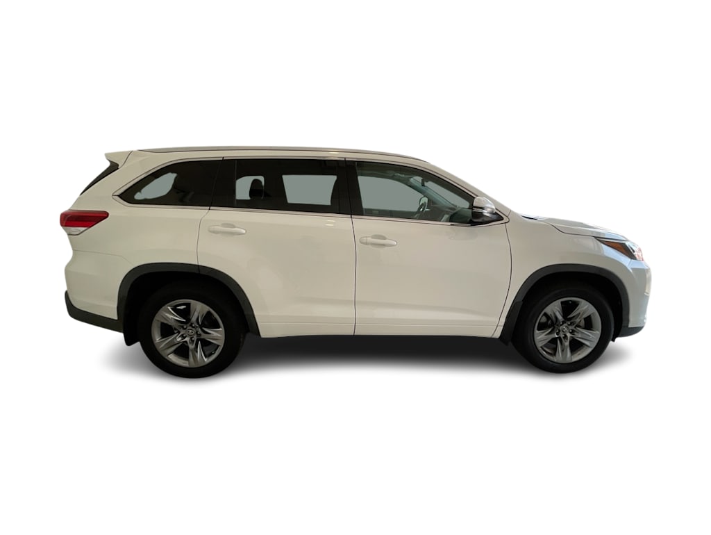 Thumbnail: 2017 Toyota Highlander - 20