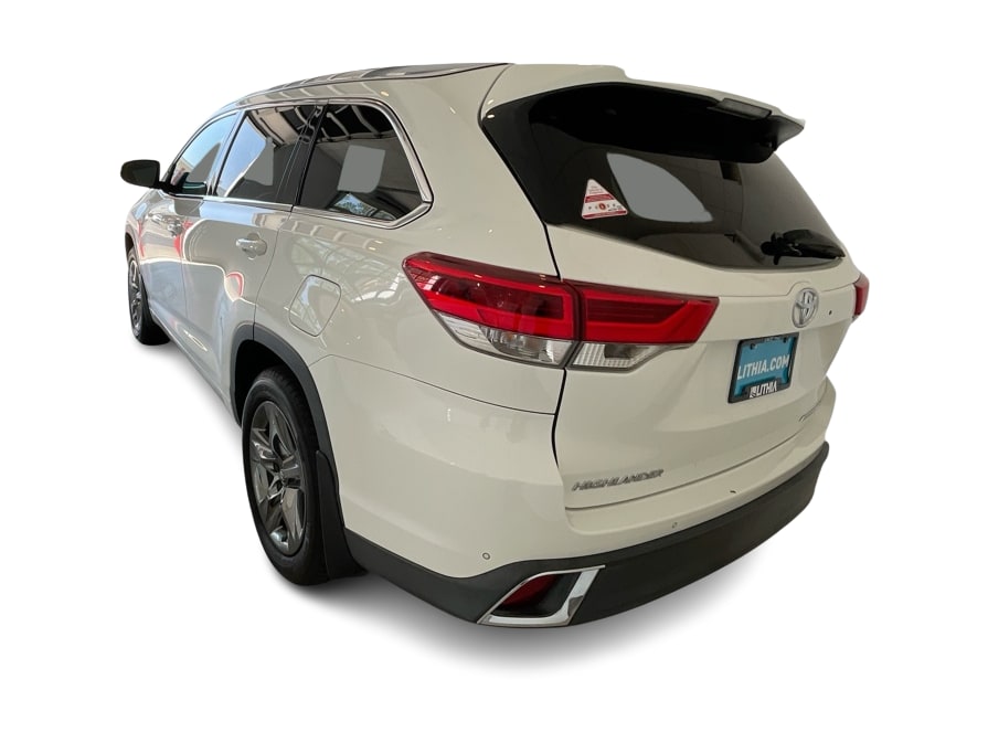 Thumbnail: 2017 Toyota Highlander - 4