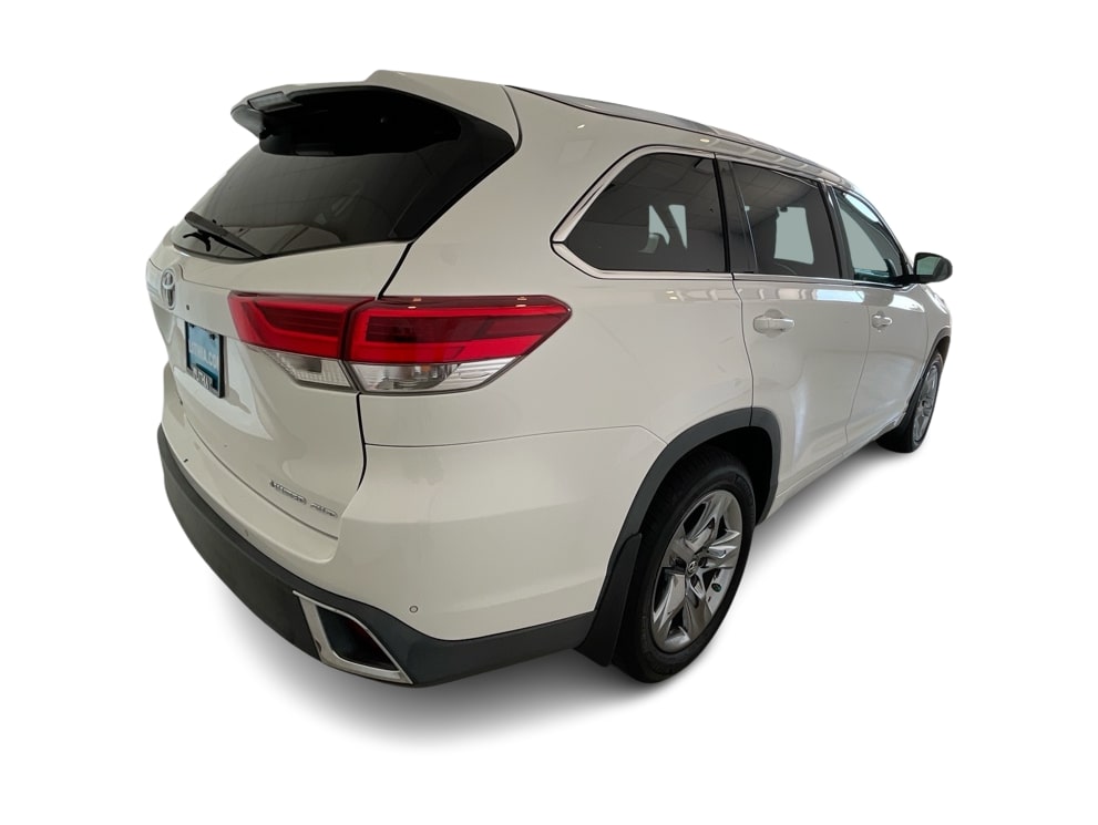Thumbnail: 2017 Toyota Highlander - 19