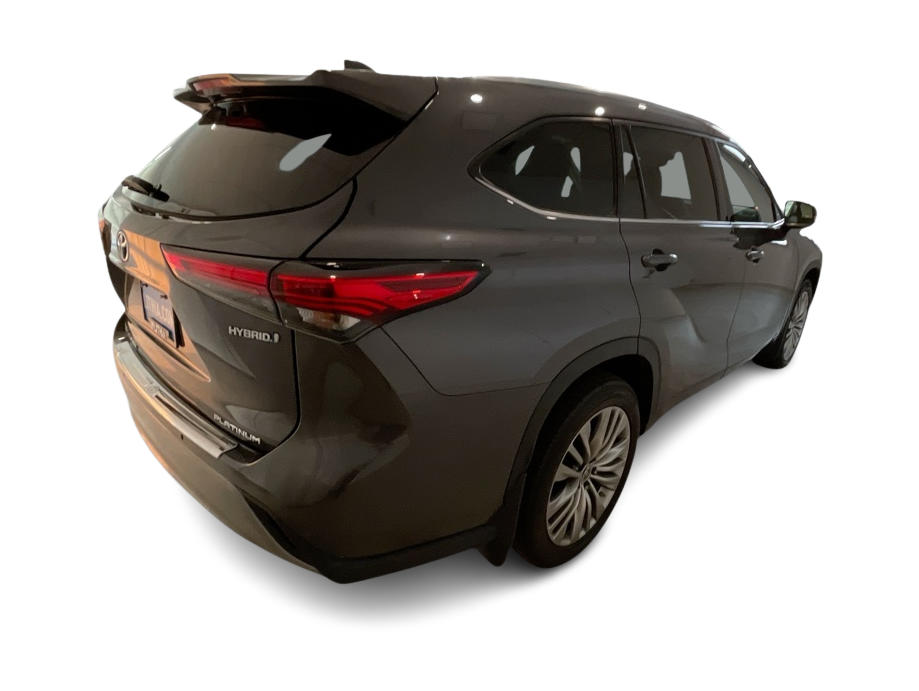 Thumbnail: 2022 Toyota Highlander - 19