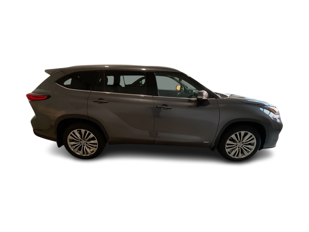 Thumbnail: 2022 Toyota Highlander - 20