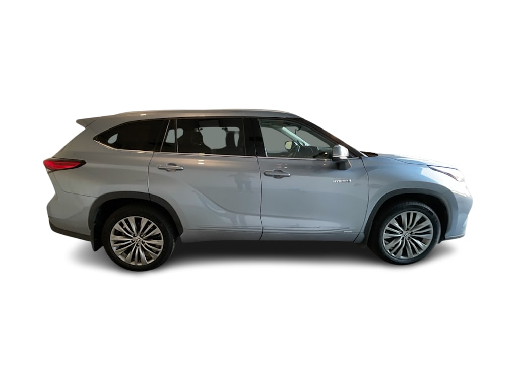 Thumbnail: 2021 Toyota Highlander - 21