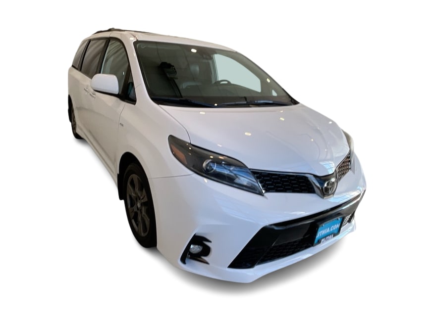 Thumbnail: 2020 Toyota Sienna - 17