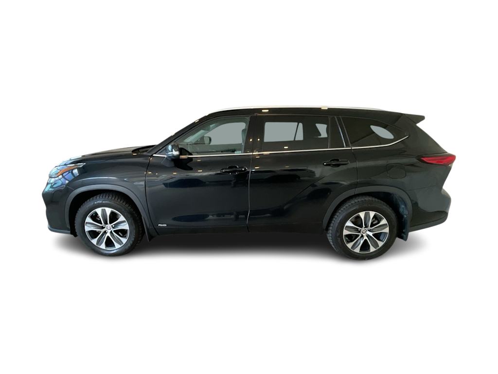 Thumbnail: 2022 Toyota Highlander - 3