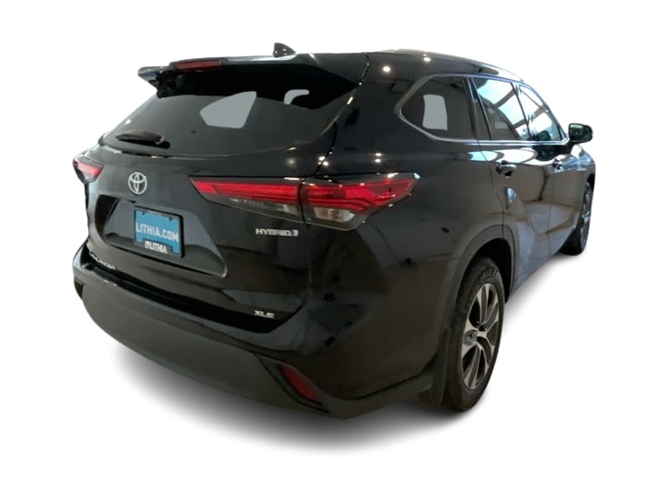 Thumbnail: 2022 Toyota Highlander - 21