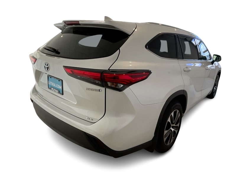 Thumbnail: 2022 Toyota Highlander - 20
