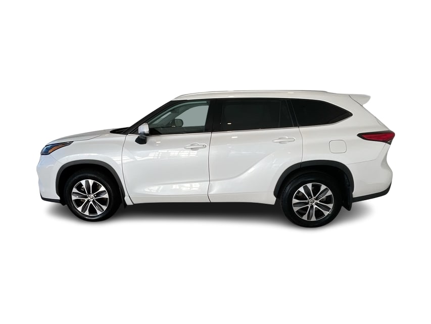 2022 Toyota Highlander XLE 3