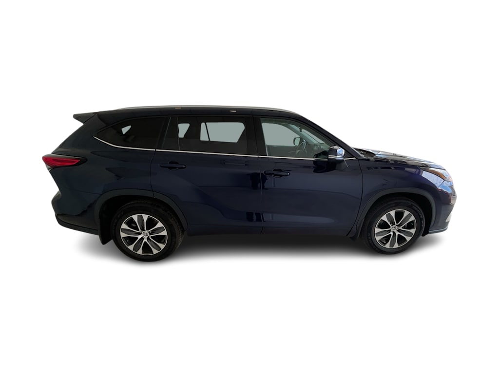2021 Toyota Highlander XLE 21