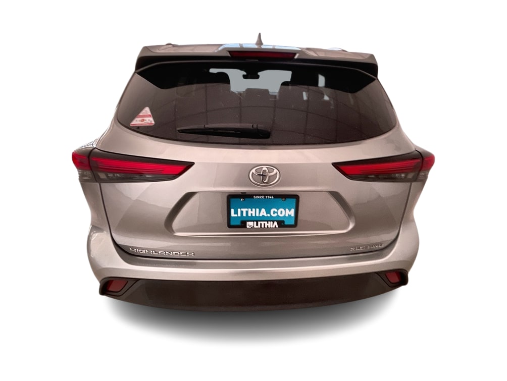 Thumbnail: 2022 Toyota Highlander - 4
