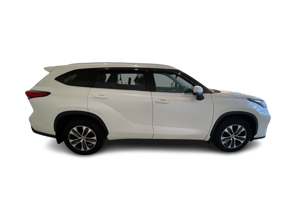 Thumbnail: 2020 Toyota Highlander - 21