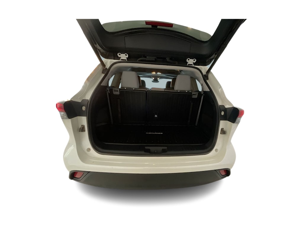 Thumbnail: 2020 Toyota Highlander - 15