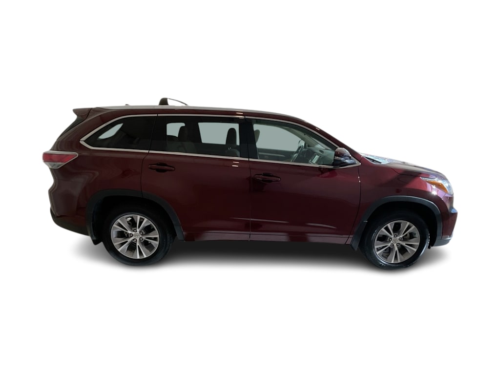 Thumbnail: 2015 Toyota Highlander - 21