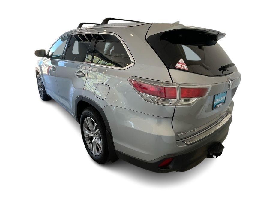 Thumbnail: 2015 Toyota Highlander - 4