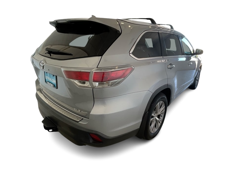 Thumbnail: 2015 Toyota Highlander - 19