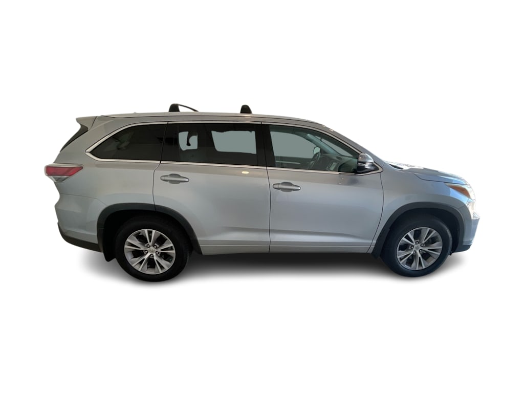 Thumbnail: 2015 Toyota Highlander - 20
