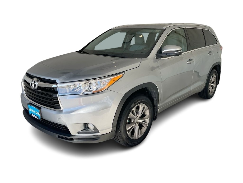 Used 2015 Toyota Highlander XLE with VIN 5TDJKRFH9FS194839 for sale in Medford, OR