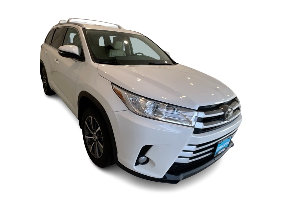 Thumbnail: 2018 Toyota Highlander - 18