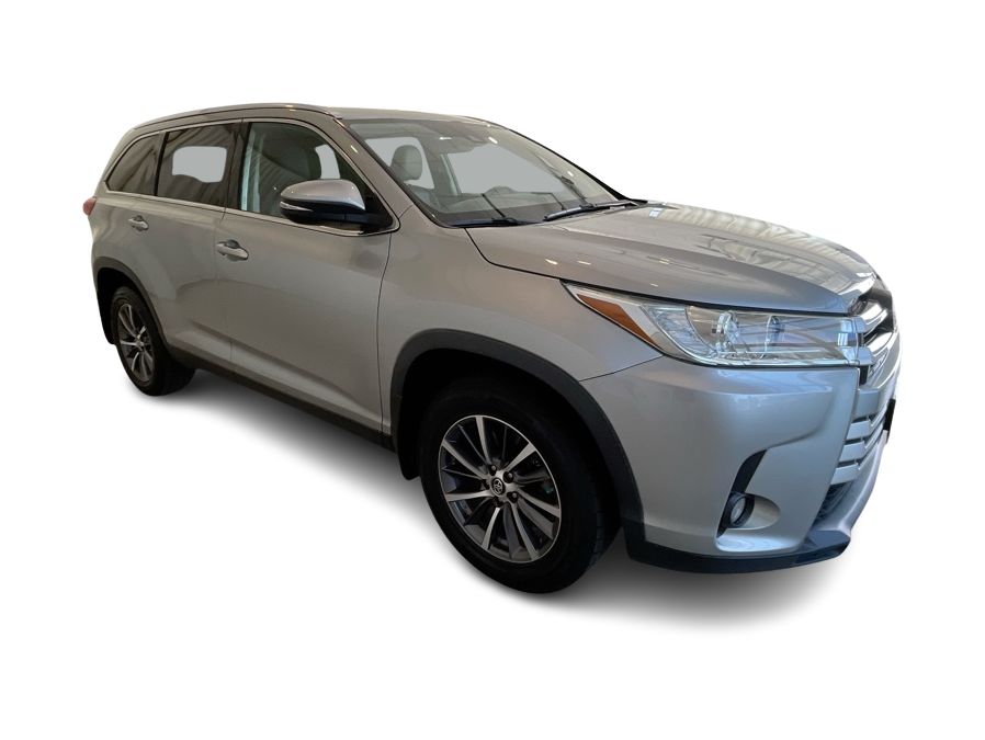 Thumbnail: 2019 Toyota Highlander - 18