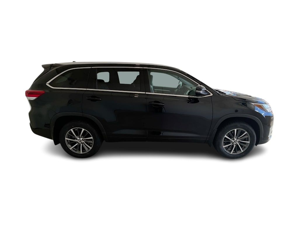 Thumbnail: 2018 Toyota Highlander - 20