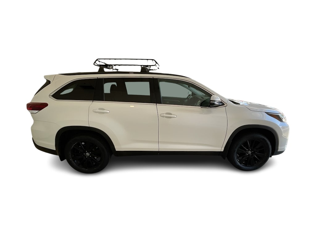 Thumbnail: 2019 Toyota Highlander - 19