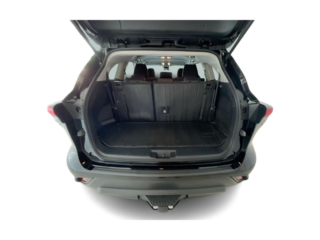 Thumbnail: 2024 Toyota Highlander - 14