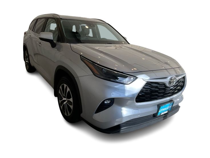 Thumbnail: 2023 Toyota Highlander - 18