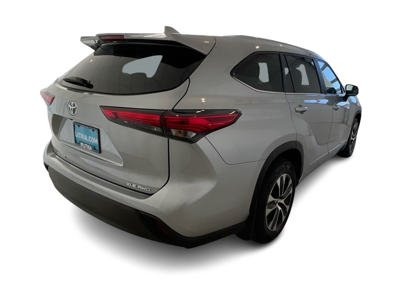 Thumbnail: 2023 Toyota Highlander - 19