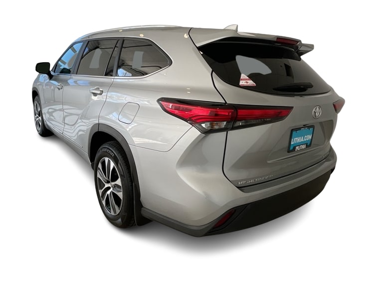Thumbnail: 2023 Toyota Highlander - 4
