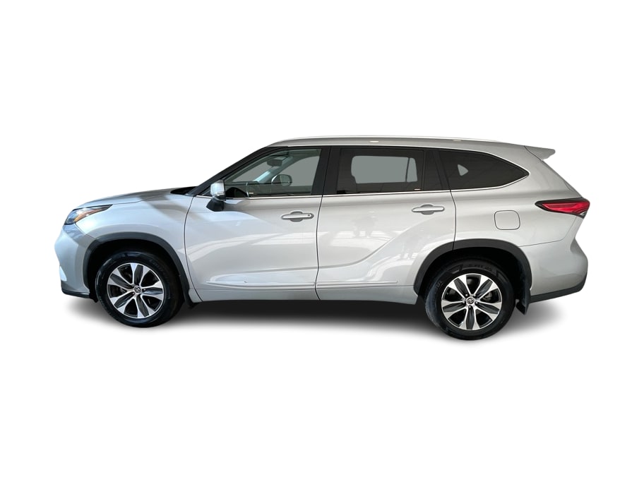 Thumbnail: 2023 Toyota Highlander - 3