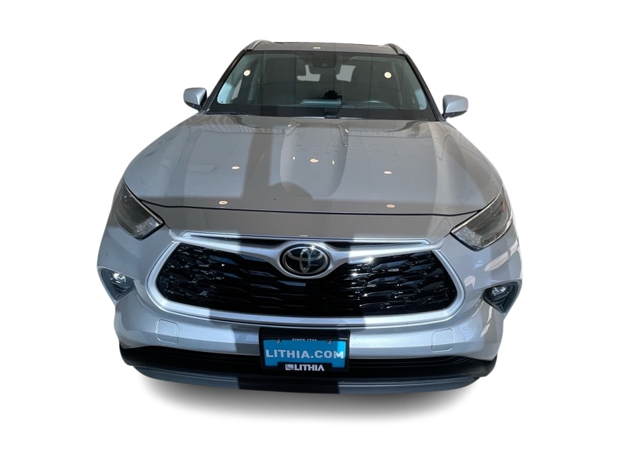 Thumbnail: 2023 Toyota Highlander - 6