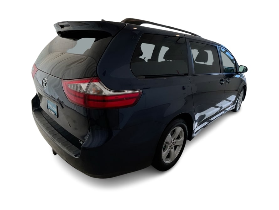 Thumbnail: 2020 Toyota Sienna - 20