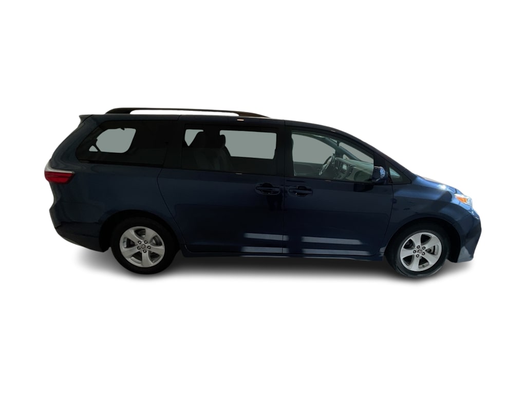 Thumbnail: 2020 Toyota Sienna - 21