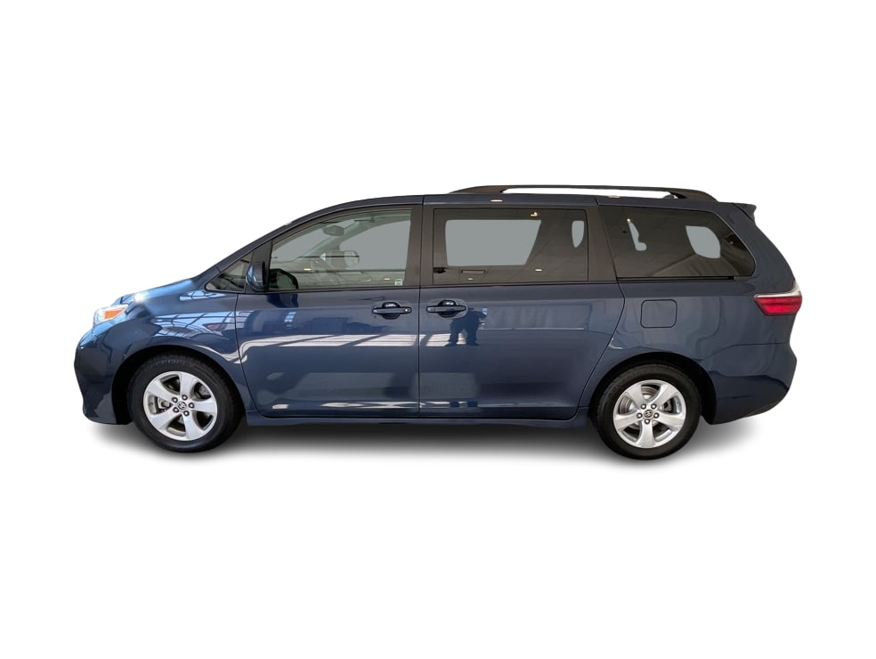 Thumbnail: 2020 Toyota Sienna - 3
