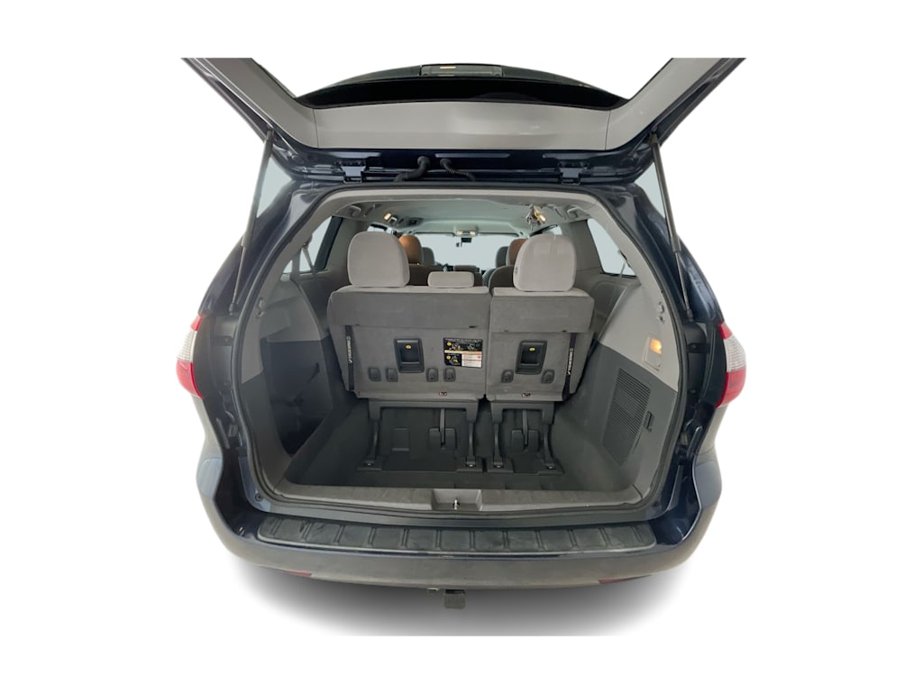 Thumbnail: 2020 Toyota Sienna - 15