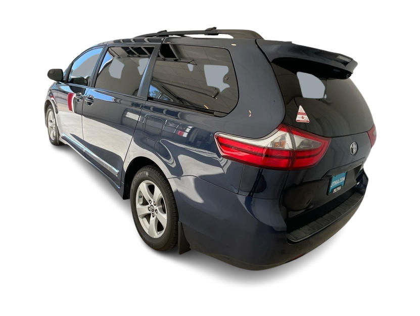 Thumbnail: 2020 Toyota Sienna - 4