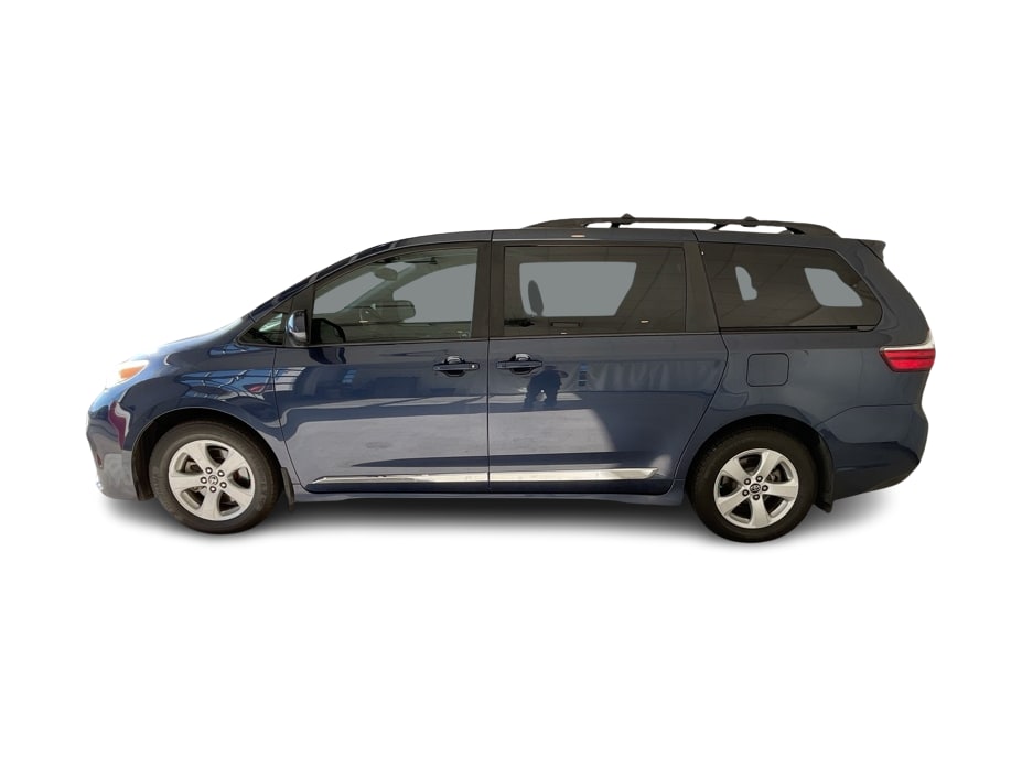 Thumbnail: 2020 Toyota Sienna - 3