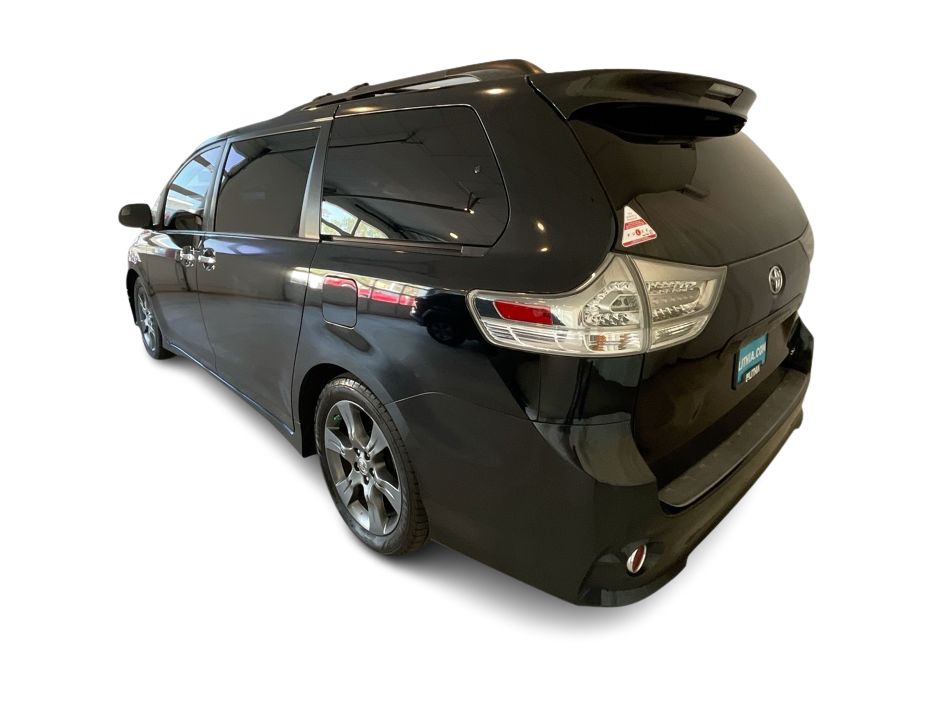 Thumbnail: 2015 Toyota Sienna - 4