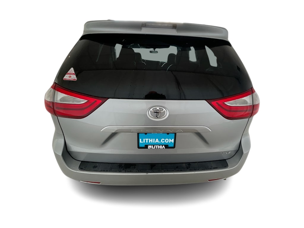 Thumbnail: 2016 Toyota Sienna - 5