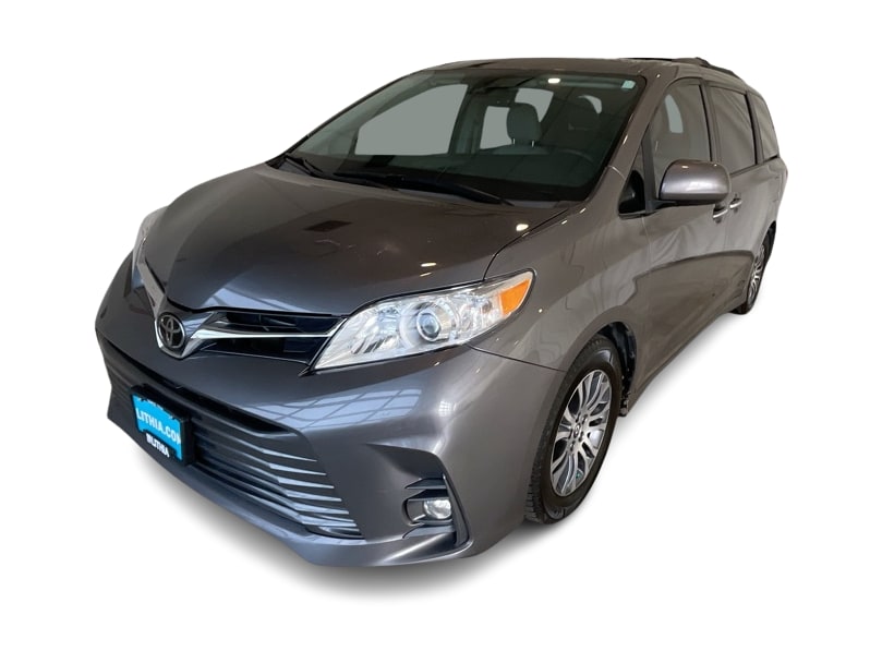 Thumbnail: 2018 Toyota Sienna - 19