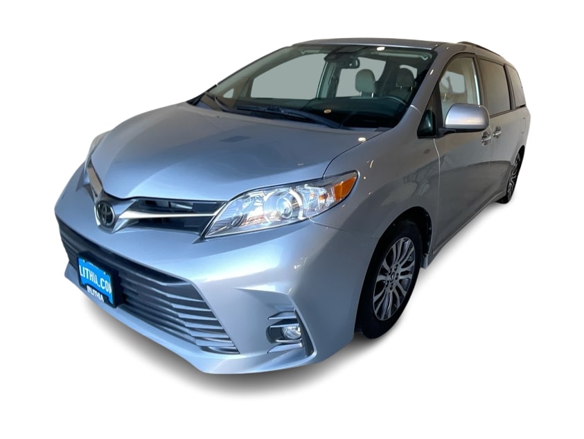 Thumbnail: 2019 Toyota Sienna - 18