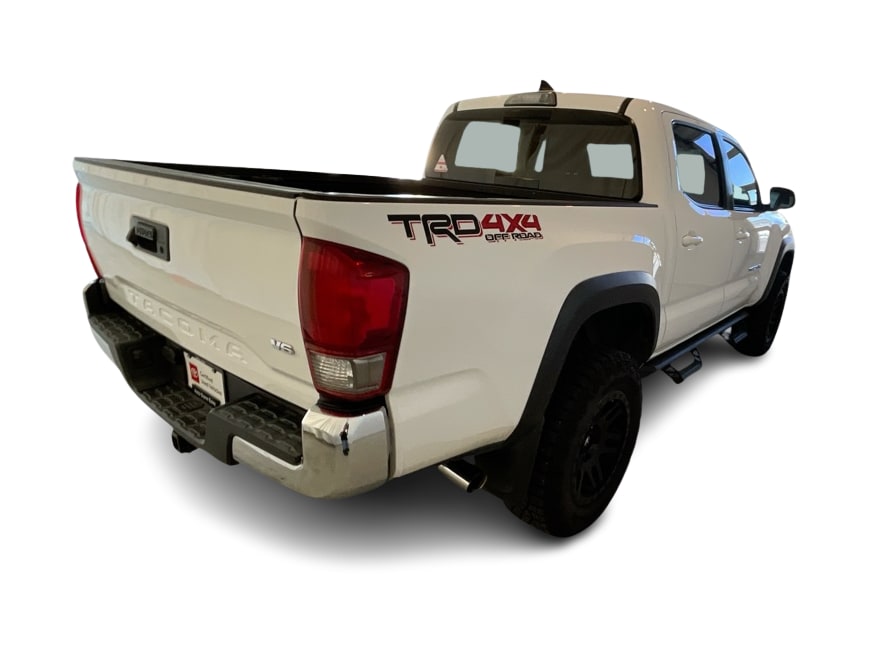 Thumbnail: 2017 Toyota Tacoma - 20